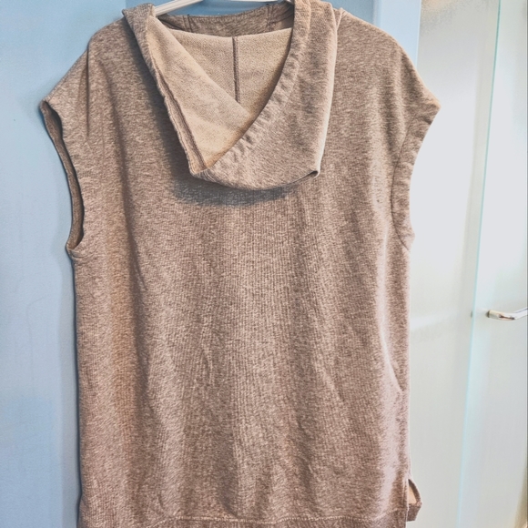 Reebok hoddie vest - Picture 4 of 4